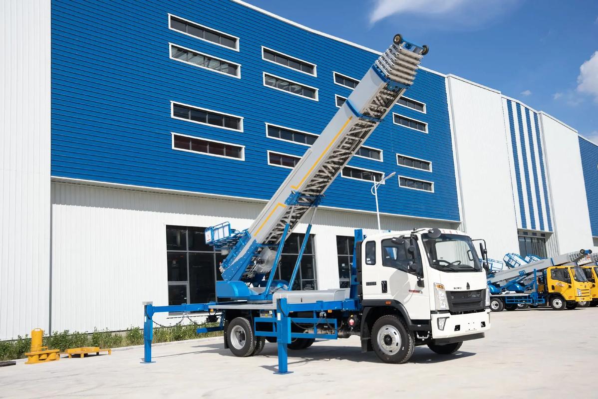 灵寿县小型云梯车上料车租赁多少钱