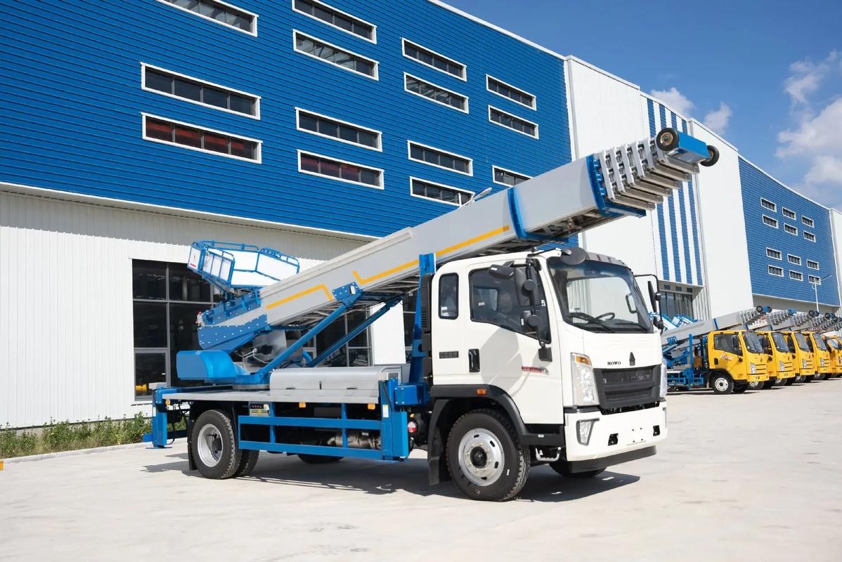 灵寿县出租云梯车高空作业车 建筑垃圾搬运